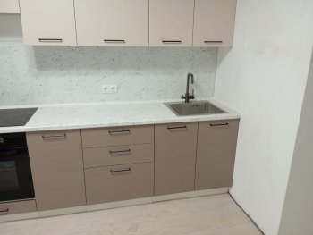 Кухонный гарнитур высокий Латте 3000 мм, Стол. 38 мм в Первоуральске - pervouralsk.mebel-e96.ru