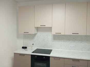 Кухонный гарнитур высокий Латте 3000 мм, Стол. 38 мм в Первоуральске - pervouralsk.mebel-e96.ru